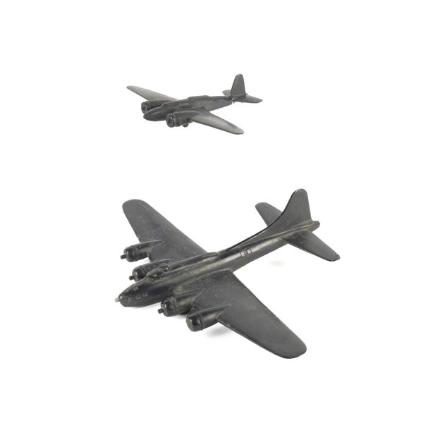 OF AVIATION INTEREST:  TWO USA RECOGNITION OR ‘SPOTTER’ SCALE MODEL WORLD WAR II FIGHTER PLANES (2)