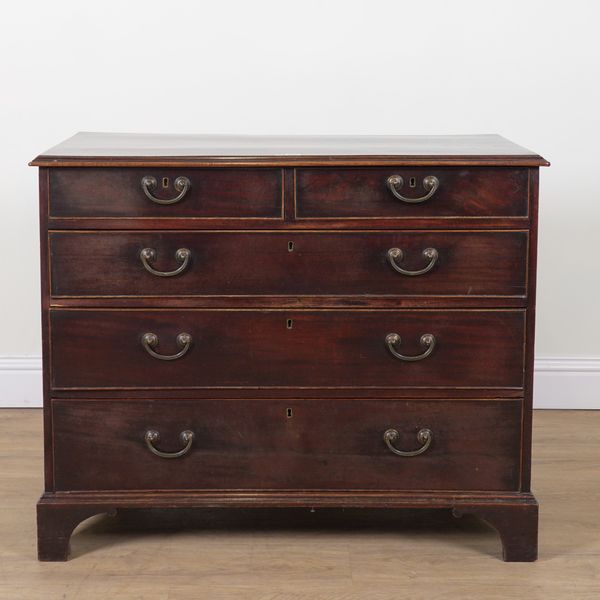 A MID 18TH CENTURY MAHOGANY CHEST OF DRAWERS