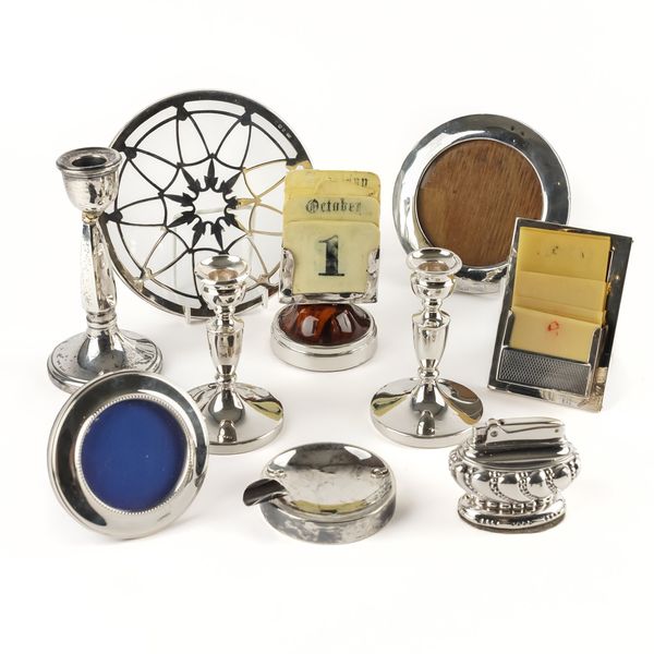A GROUP OF SILVER MOUNTED WARES (10)