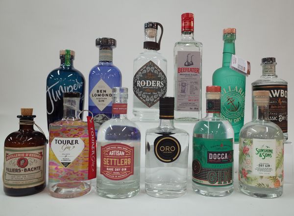 12 BOTTLES LONDON DRY GIN