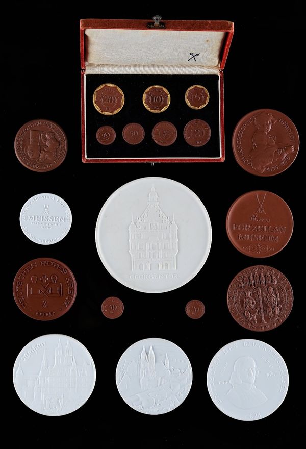 A CASED SET OF MEISSEN BOTTGER STONEWARE EMERGENCY MONEY OR NOTGELD