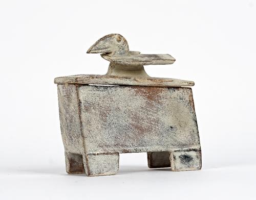 John Maltby ( 1936-2020), a stoneware box and cover (2)