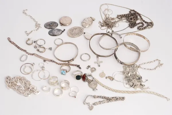 Silver jewellery, comprising; an oval link collar neckchain, on a sprung hook shaped clasp, twenty necklaces and neckchains, five bracelets, five...