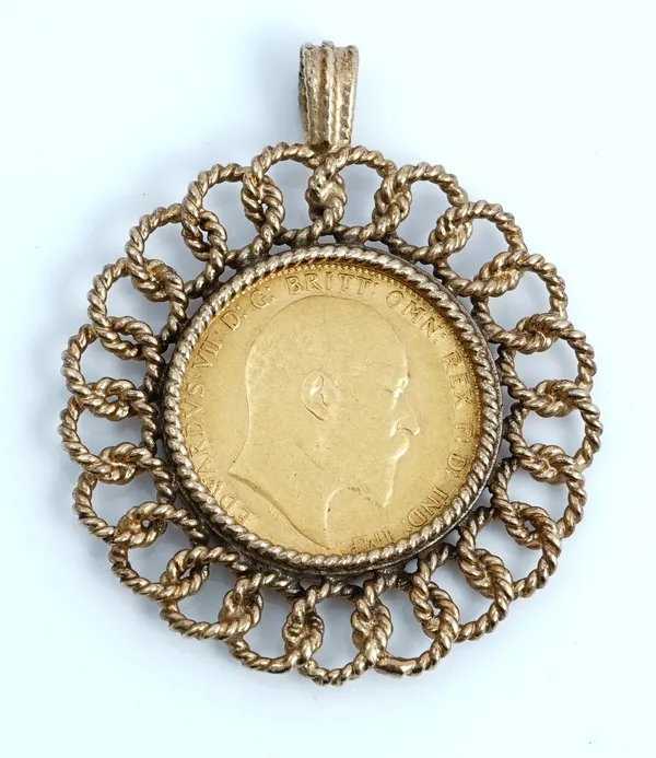 An Edward VII sovereign 1908, in a 9ct gold pendant mount, decorated with a ropetwist border, London 1976, weight 16 gms.