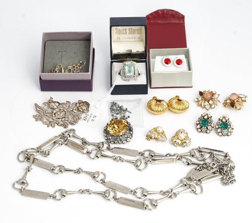 A collection of costume jewellery