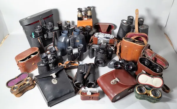 A group of thirteen pairs of binoculars, to include Ross London and