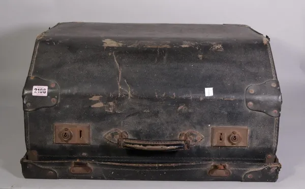 'Camroni', an early 20th century cased accordian