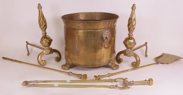 A Victorian brass coal bucket with lion mask handles, 35cm diameter x 30cm high