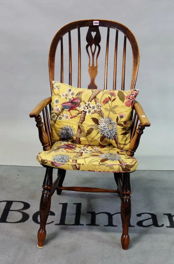 A Victorian oak and elm Windsor chair