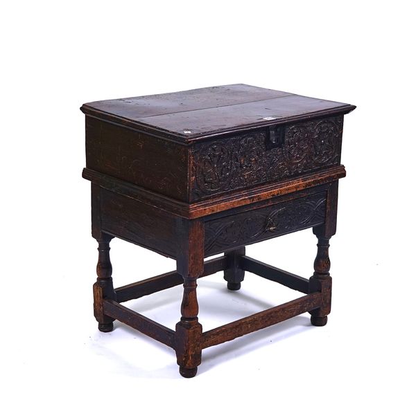 A 17TH CENTURY OAK BIBLE BOX