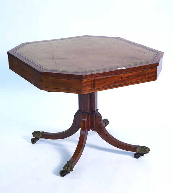 A GEORGE III KINGWOOD BANDED MAHOGANY CENTRE TABLE