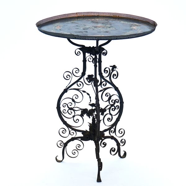 A 19TH CENTURY CIRCULAR FLORAL PAINTED TOLE PEINTE OCCASIONAL TABLE