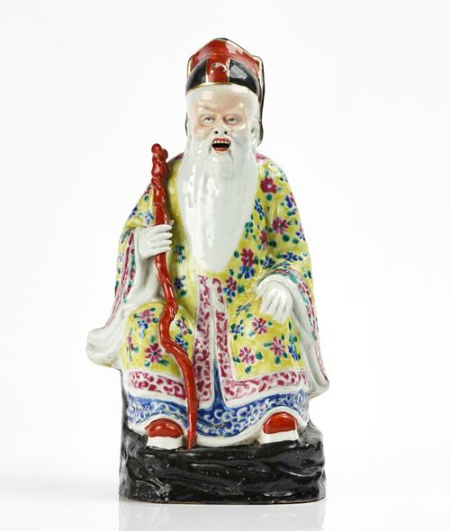 A CHINESE FAMILLE ROSE FIGURE OF SHOULAO