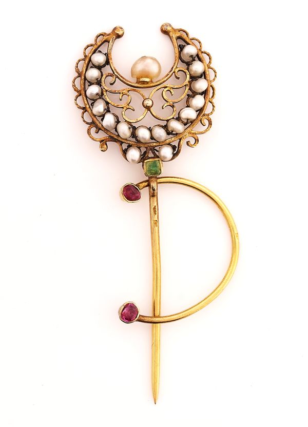 A EUROPEAN GOLD, SEED PEARL AND GEM SET STICK PIN