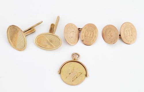 TWO PAIRS OF GOLD CUFFLINKS AND A GOLD MASONIC FOB