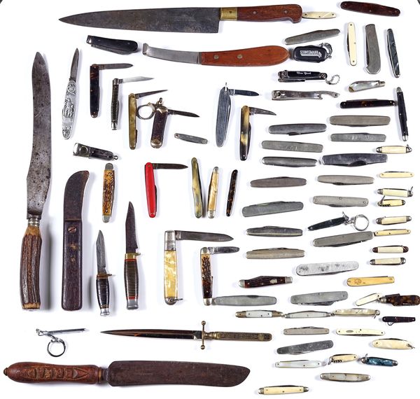 A COLLECTION OF VARIOUS POCKET KNIVES