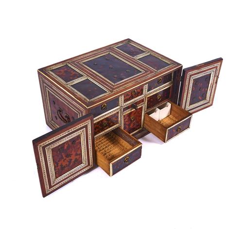AN 18TH CENTURY INDO-DUTCH TORTOISESHELL IVORY STRUNG TABLE CABINET
