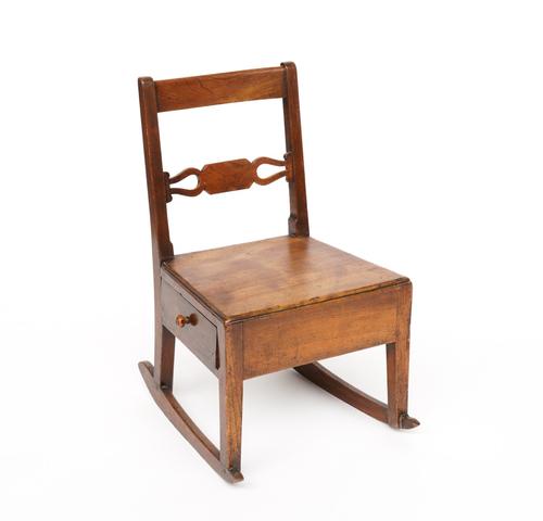 AN EARLY 19TH ENTURY ELM AND FRUITWOOD ROCKING LAMBING CHAIR