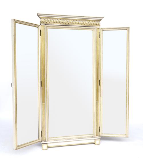 AN EARLY 20TH CENTURY WALL MOUNTED PARCLE GILT CREAM PAINTED TRYPTIC MIRROR