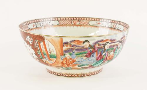 A CHINESE MANDARIN PALETTE BOWL