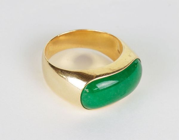 A MAN'S GOLD SADDLE RING