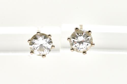 A PAIR OF WHITE GOLD AND DIAMOND SINGLE STONE EARSTUDS