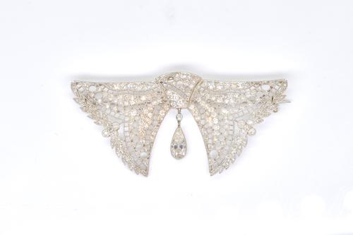 A DIAMOND BROOCH, CIRCA 1900
