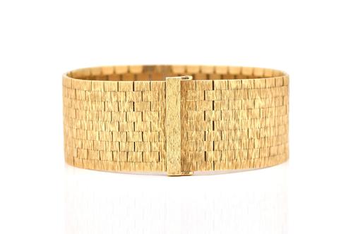 A 9CT GOLD WIDE BRICK LINK BRACELET