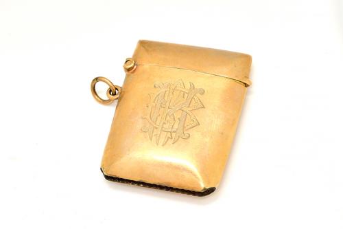 A 9CT GOLD RECTANGULAR VESTA CASE