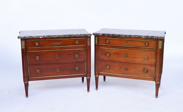 A PAIR OF LOUIS XVI STYLE MARBLE TOP GILTMETAL MOUNTED MAHOGANY PETITE COMMODES (2)