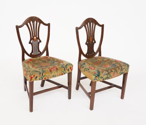A PAIR OF GEORGE III INLAID MAHOGANY SHIELD BACK DINING CHAIRS (2)