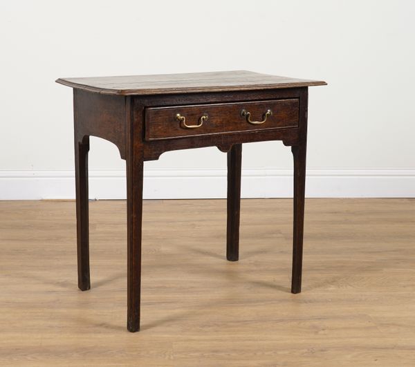 AN 18TH CENTURY OAK SINGLE DRAWER SIDE TABLE