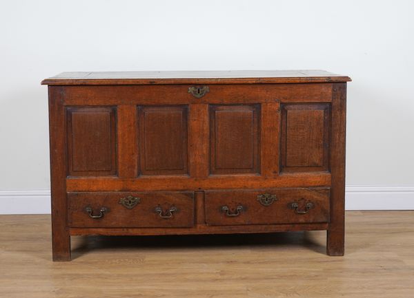 AN 18TH CENTURY OAK MULE CHEST