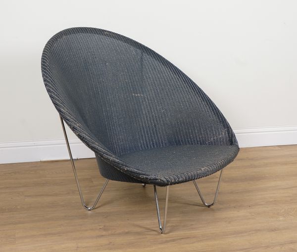 VINCENT SHEPHARD; A MODERN LLOYD LOOM LOW TUB CHAIR