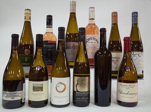 12 BOTTLES CANADIAN WHITE AND ROSÉ WINE