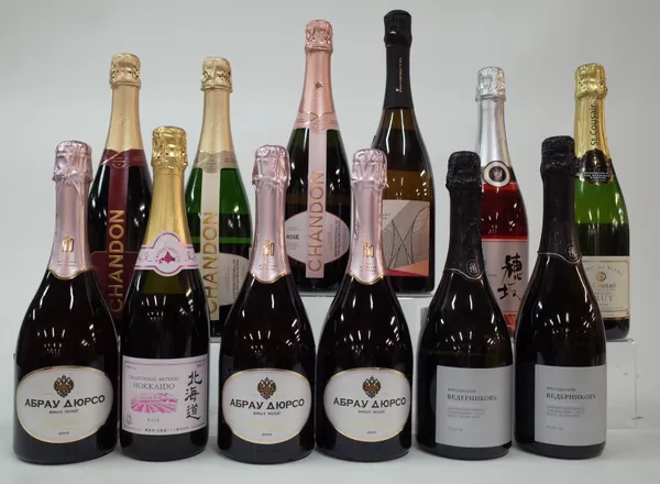 12 BOTTLES CHINESE, JAPANESE AND RUSSIAN SPARKLING WINE