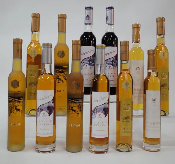 10 BOTTLES CHINESE ICE WINE AND 2 DESSERT