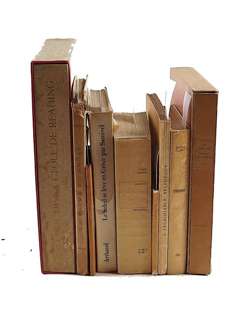 MISCELLANY - Oscar WILDE (1854-1900).  Ballade de la Geole de Reading, Paris, 1951, 4to, illustrations by Tavy Notton, original wrappers. ONE OF 120 COPIES "sur vélin  de Rives." With 8 other books. (9)