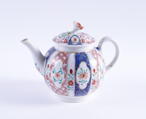 AN UNUSUAL WORCESTER `JAPAN' PATTERN GLOBULAR TEAPOT AND COVER
