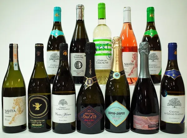 12 BOTTLES RUSSIAN WHITE AND SPARKLING WINE