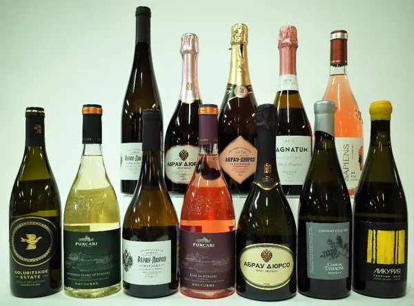 12 BOTTLES RUSSIAN WHITE, SPARKLING AND ROSE WINE