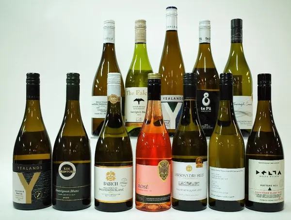 12 BOTTLES NEW ZEALAND WHITE AND ROSE WINE