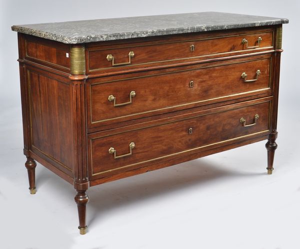 A FRENCH DIRECTOIRE 19TH CENTURY MAHOGANY AND BRASS MOUNTED COMMODE