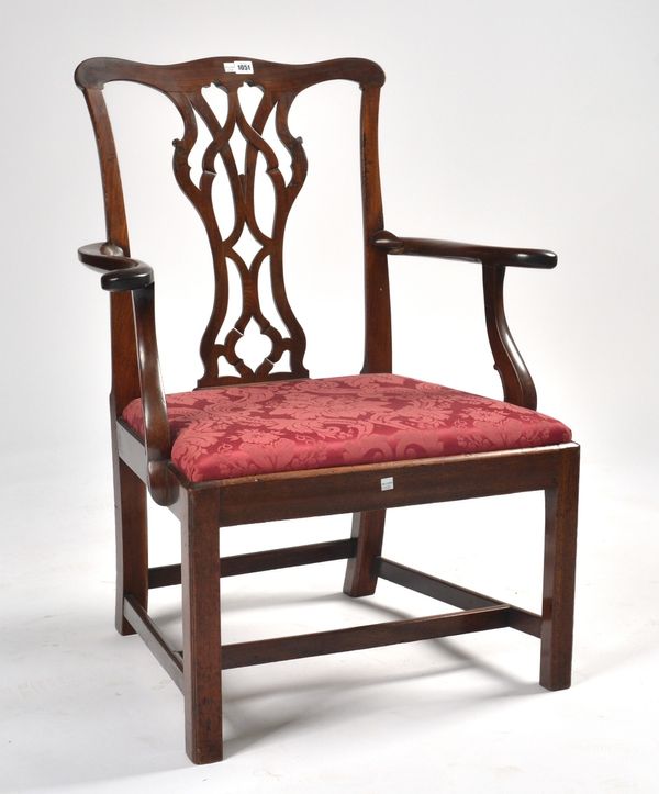 A GEORGE III MAHOGANY CARVER CHAIR