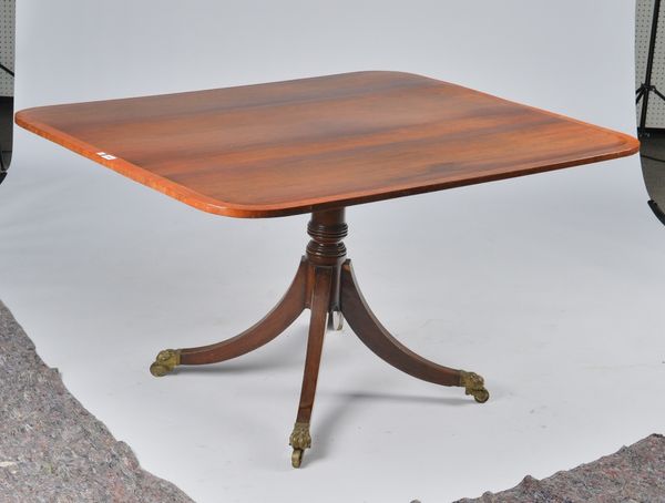 A GEORGE IV KINGWOOD BANDED MAHOGANY BREAKFAST TABLE