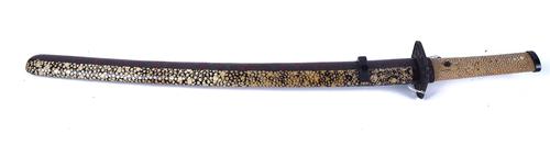 A JAPANESE SHORT SWORD (WAKIZASHI)