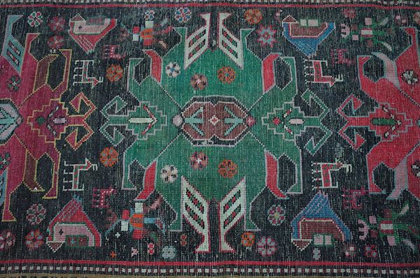 A SOUMAC RUG AND A GENDJE RUNNER (2)