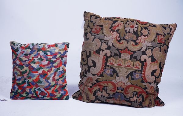 A PAIR OF NEEDLEWORK/TAPESTRY CUSHIONS (2)