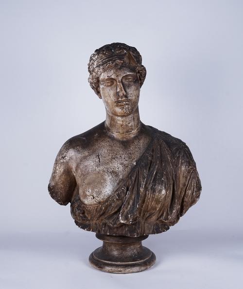 A LARGE PLASTER BUST OF VENUS