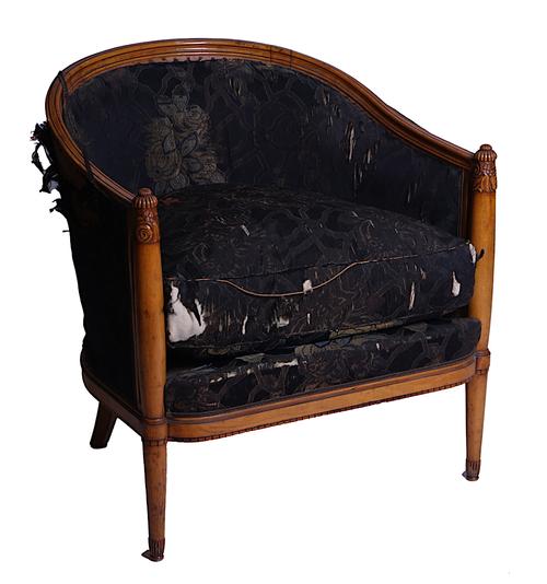 AN ART-DECO SATIN BIRCH FRAMED TUB BACK EASY ARMCHAIR